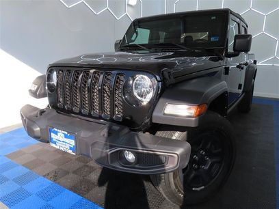 Used 2022 Jeep Gladiator Sport