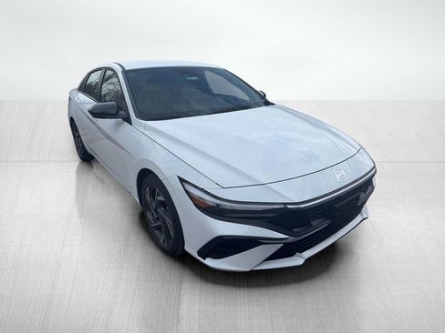 Certified 2025 Hyundai Elantra Sport image 1