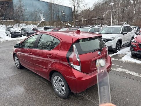 Used 2015 Toyota Prius C Two image 5