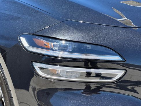 Used 2026 Genesis G70 2.5T RWD image 12