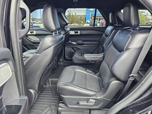 Used 2020 Ford Explorer ST w/ Premium Technology Package image 32