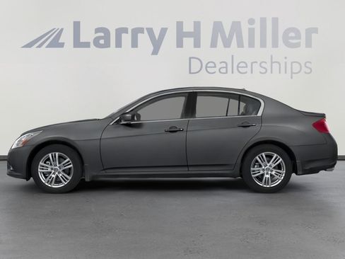 Used 2013 INFINITI G37 Journey w/ Premium Pkg RWD image 3