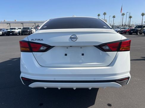 Used 2025 Nissan Altima 2.5 SV FWD image 6