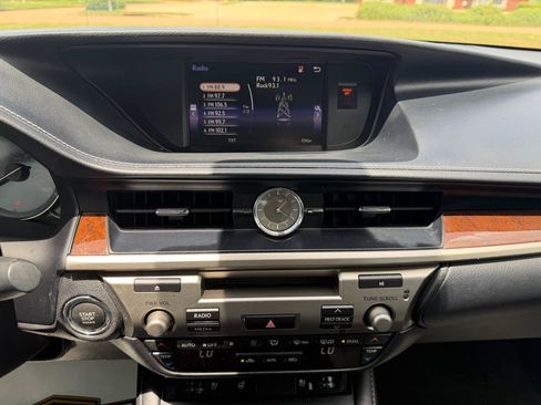 Used 2017 Lexus ES 350 w/ Premium Package FWD image 25