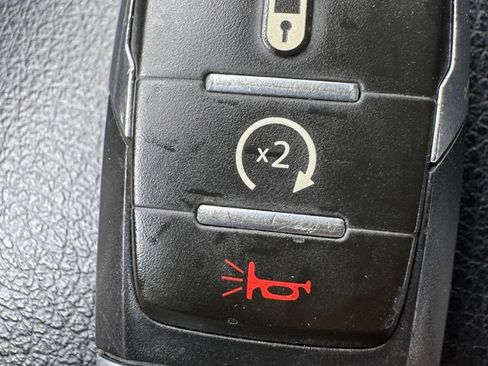 Used 2020 RAM 1500 Big Horn AWD/4WD image 41