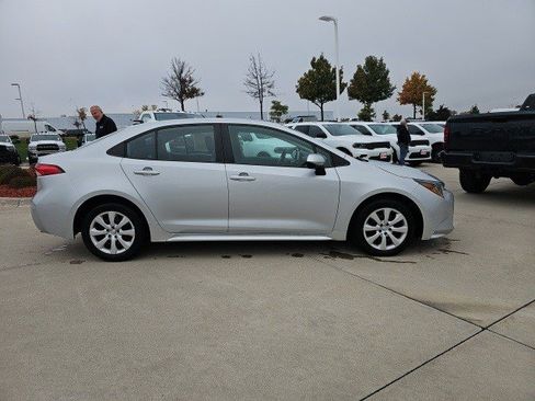 Used 2024 Toyota Corolla LE image 7