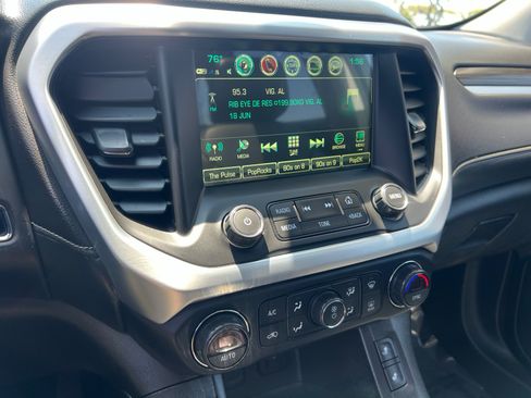 Used 2017 GMC Acadia SLT FWD image 23