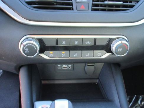 Used 2022 Nissan Altima 2.5 SR image 25