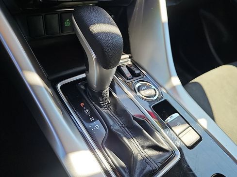 Used 2025 Mitsubishi Eclipse Cross SE AWD/4WD image 15