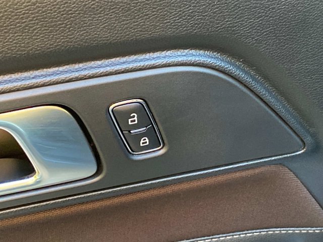Used 2023 Ford Mustang Coupe RWD image 12