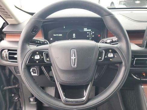 Certified 2023 Lincoln Aviator Reserve w/ Equipment Group 201A image 14