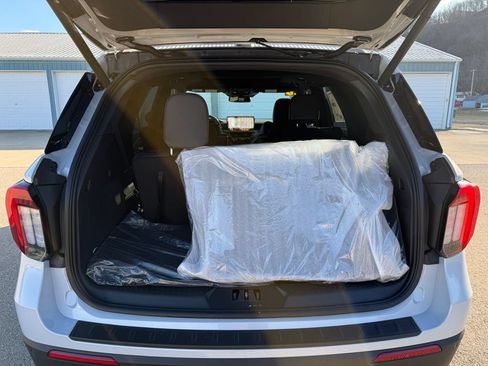 New 2026 Ford Explorer ST-Line w/ ST-Line Street Pack AWD/4WD image 14