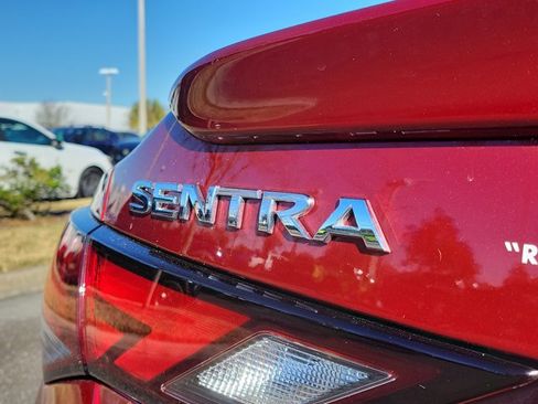 Used 2025 Nissan Sentra SR image 10