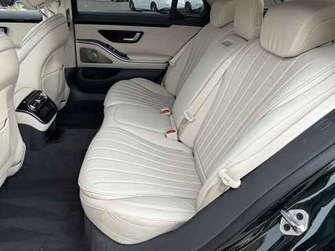 Used 2023 Mercedes-Benz S 500 4MATIC image 32