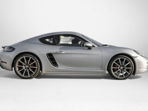 Used 2018 Porsche 718 Cayman S image 5