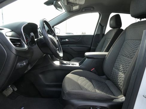 Used 2019 Chevrolet Equinox LT image 19