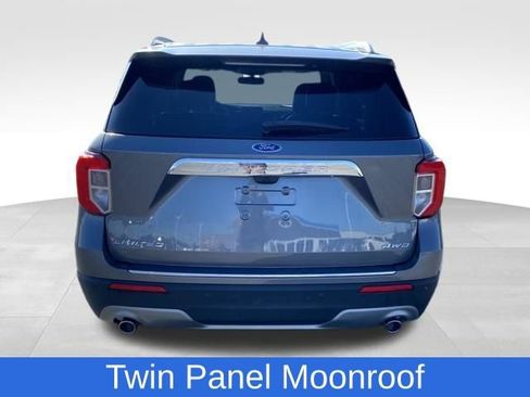 Used 2022 Ford Explorer Limited AWD/4WD image 3