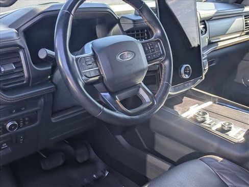 Used 2022 Ford Expedition Max Platinum image 9