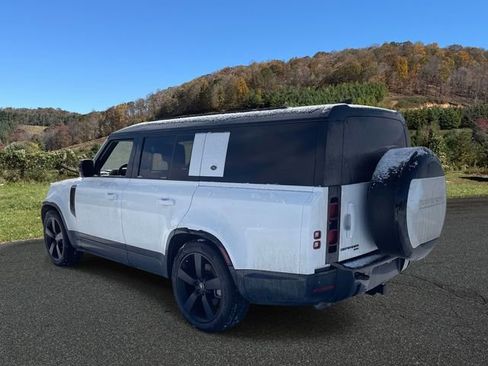 Used 2023 Land Rover Defender 130 X-Dynamic SE AWD/4WD image 5