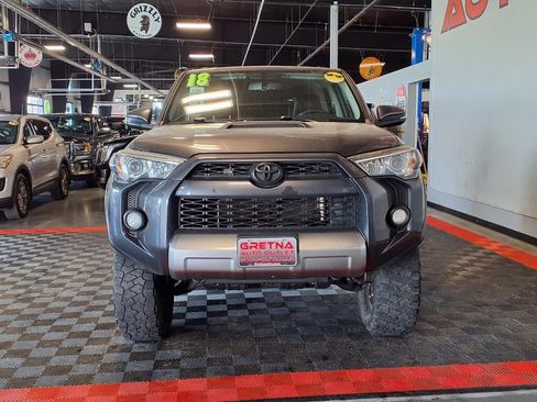 Used 2018 Toyota 4Runner TRD Off-Road Premium AWD/4WD image 2