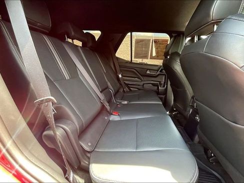 Used 2025 Toyota 4Runner Limited AWD/4WD image 27