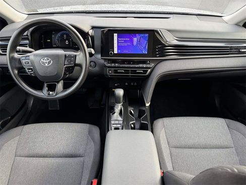 Used 2025 Toyota Camry LE image 2