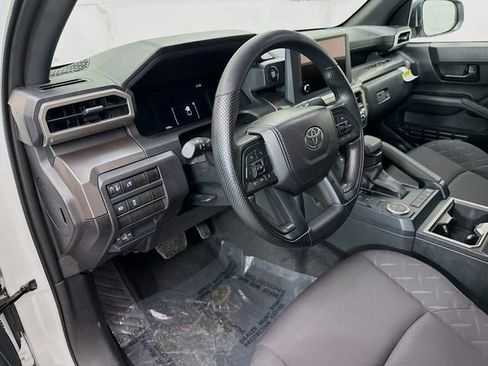 Used 2025 Toyota Tacoma SR5 image 9