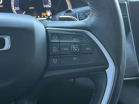 Used 2022 Jeep Grand Cherokee L Limited image 29