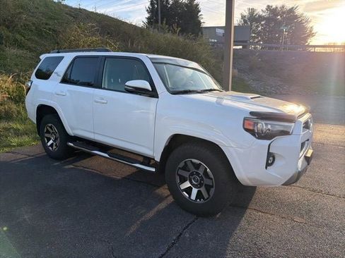 Used 2022 Toyota 4Runner TRD Off-Road Premium image 14
