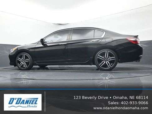 Used 2017 Honda Accord Sport Special Edition image 10