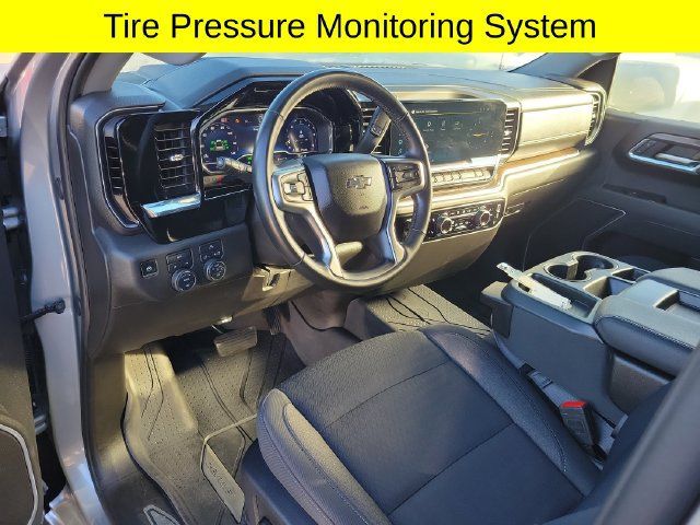 Used 2025 Chevrolet Silverado 1500 RST AWD/4WD image 25