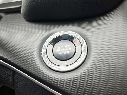 Used 2025 Jeep Grand Cherokee Laredo X RWD image 32