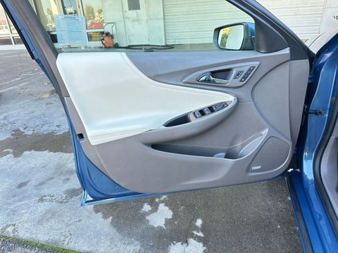 Used 2024 Chevrolet Malibu LT image 20