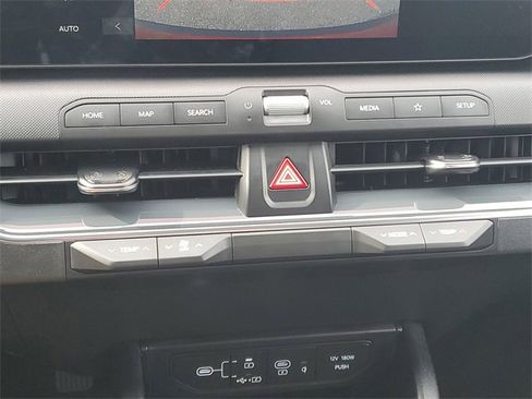 Certified 2025 Kia K4 EX image 31