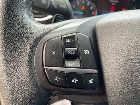 Used 2020 Ford Explorer XLT w/ Equipment Group 202A image 29