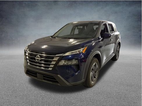 Used 2025 Nissan Rogue SV FWD image 3