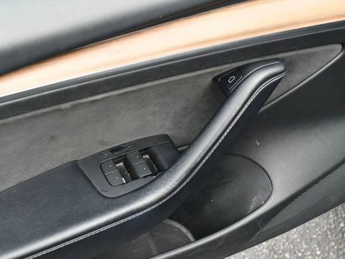 Used 2023 Tesla Model 3 Standard Range RWD image 13