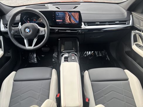 Used 2025 BMW X2 xDrive28i image 8