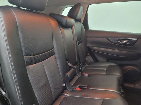 Used 2019 Nissan Rogue SL image 19