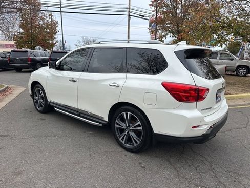 Used 2020 Nissan Pathfinder Platinum image 11