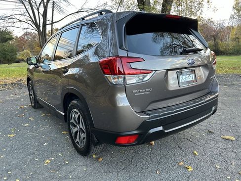 Certified 2023 Subaru Forester Premium image 6