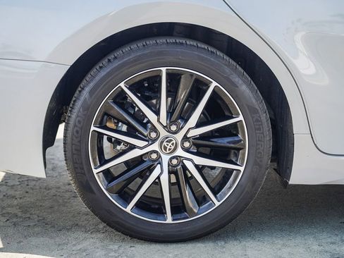 Used 2023 Toyota Camry SE image 12