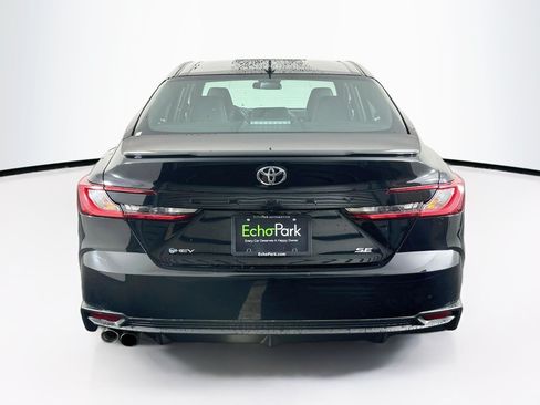 Used 2025 Toyota Camry SE FWD image 7