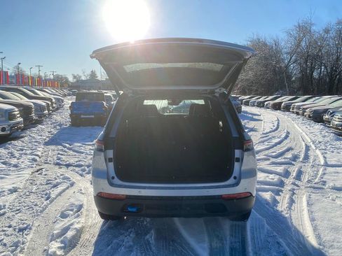 Used 2023 Jeep Grand Cherokee Trailhawk image 24