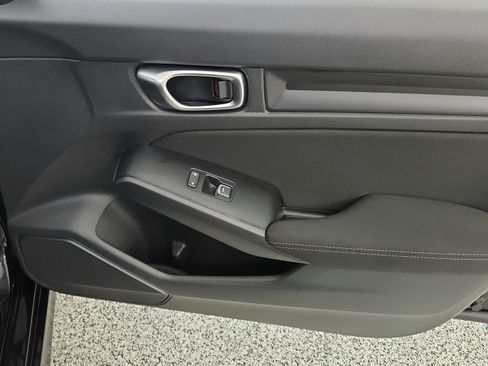 Used 2025 Honda Civic LX image 34