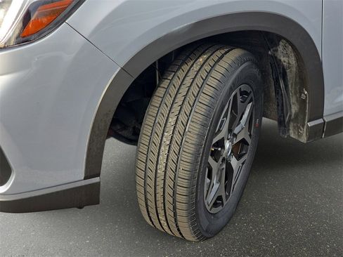 Used 2020 Subaru Forester Premium image 36