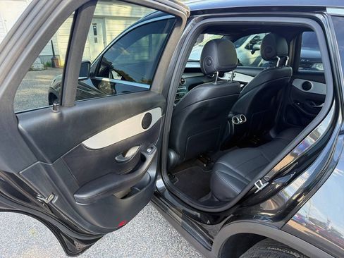 Used 2021 Mercedes-Benz GLC 300 image 14