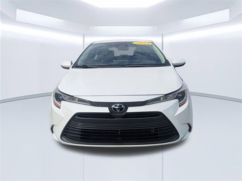 Used 2023 Toyota Corolla LE image 10