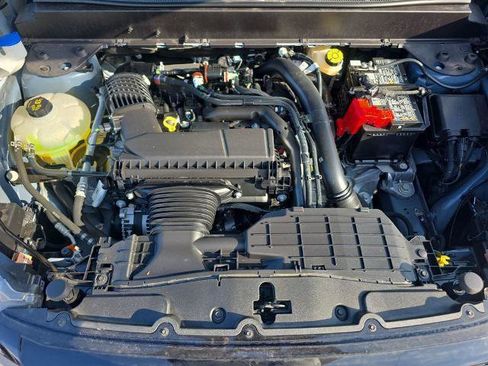 Certified 2025 Ford Maverick Lariat w/ Black Appearance Package image 32