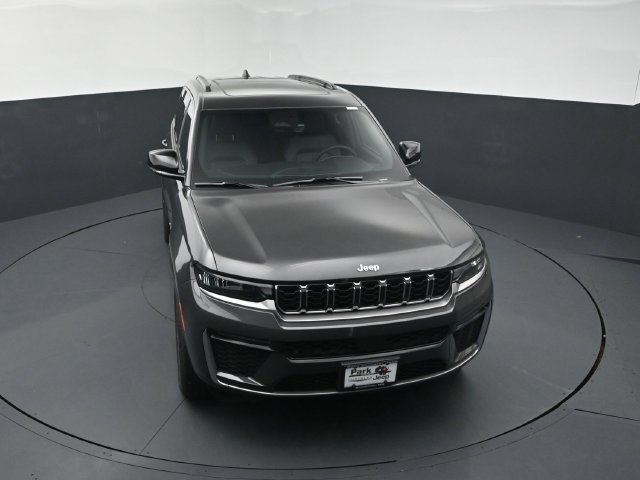New 2026 Jeep Grand Cherokee Limited w/ Trailer Tow Package AWD/4WD image 13